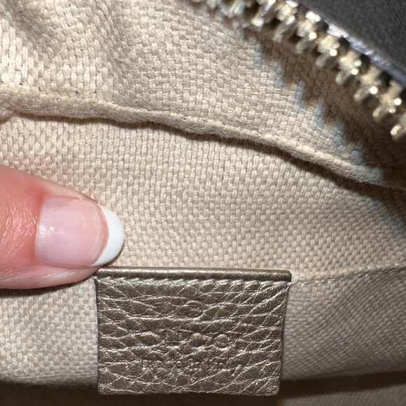 GUCCI Pebbled Calfskin Small Soho Disco Crossbody - Metallic - Picture 8 of 12